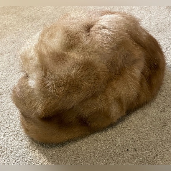 Stunning Genuine Vintage Fox Fur Sz S/M? (With matching hat) - Picture 9 of 9